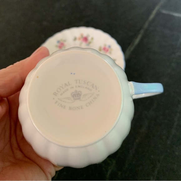 Vintage Royal Tuscan Tea Cup & Saucer. Fine English Bone China - Picture 5 of 7